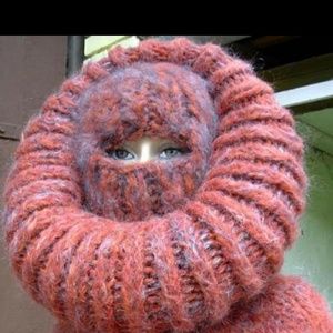 Meet your Posher, Esther